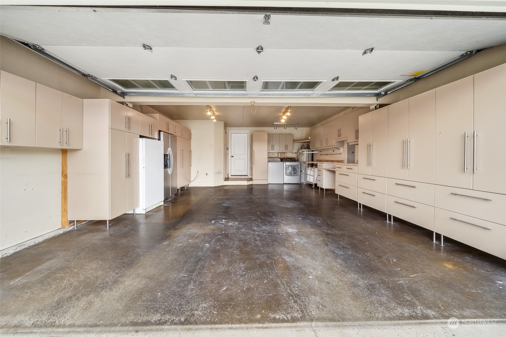 311 Petschauer Place