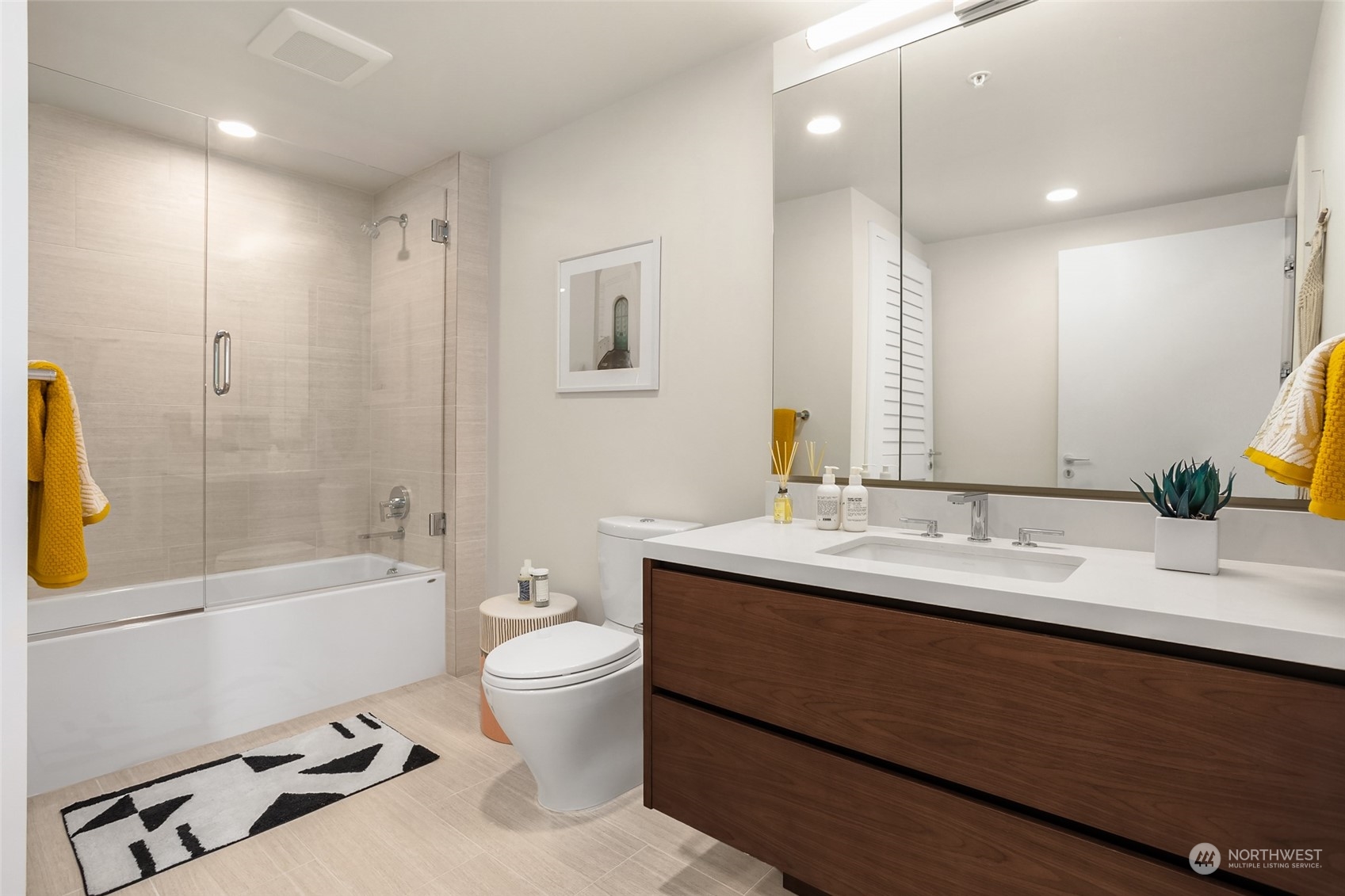 121 Stewart Street Unit: 3004