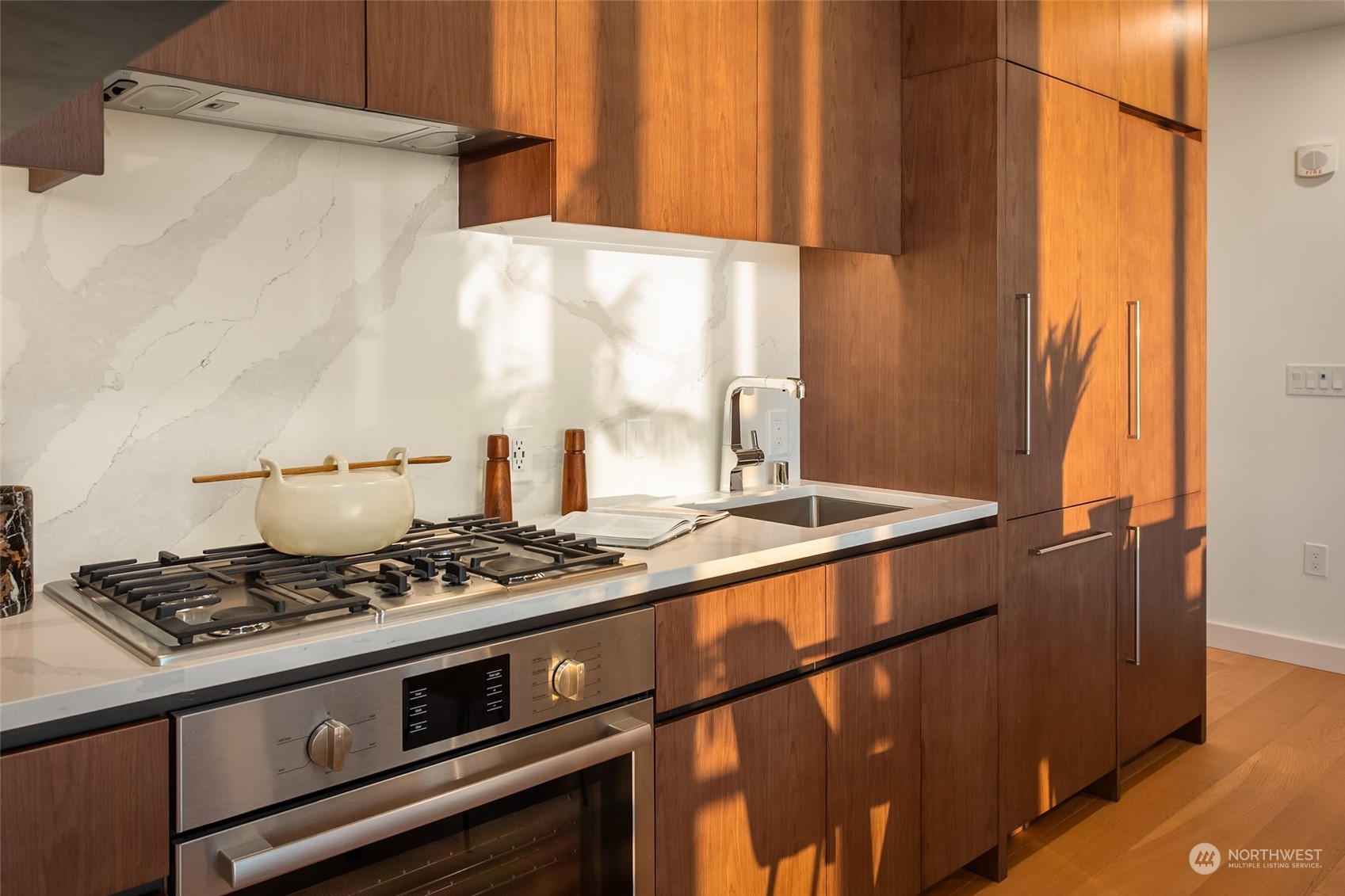 121 Stewart Street Unit: 2207