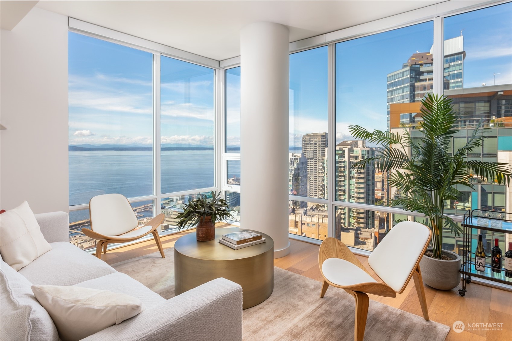 121 Stewart Street Unit: 2207