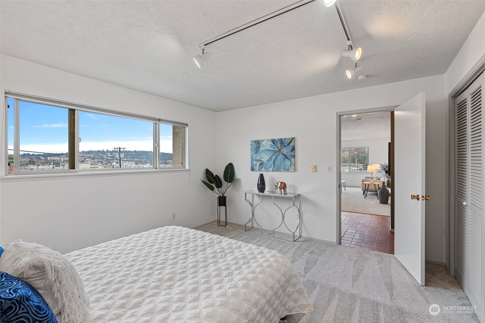 3401 Albion Place N Unit: 7