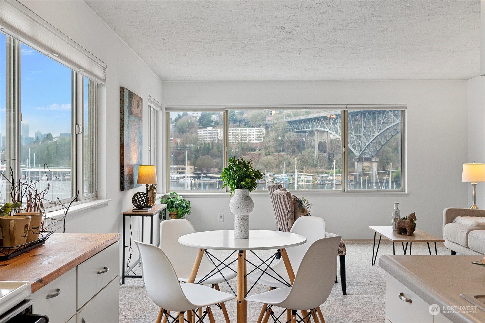 3401 Albion Place N Unit: 7