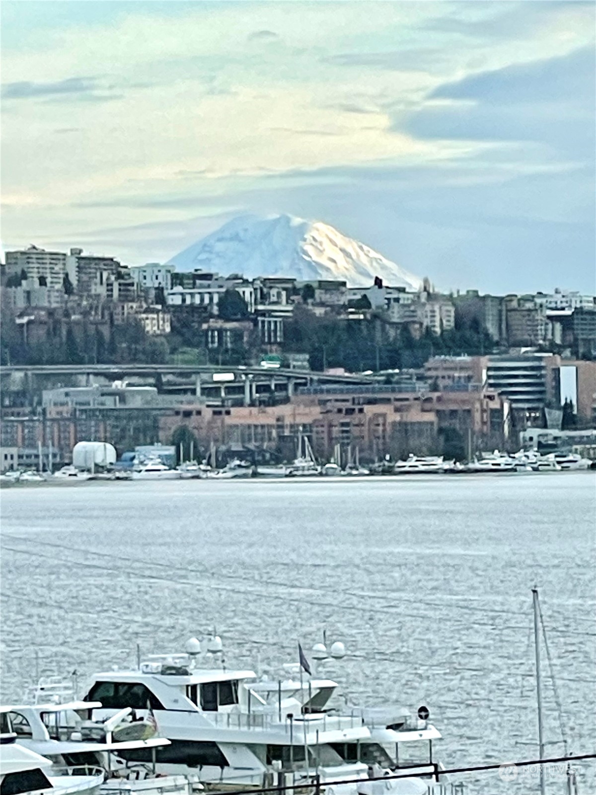 3401 Albion Place N Unit: 7