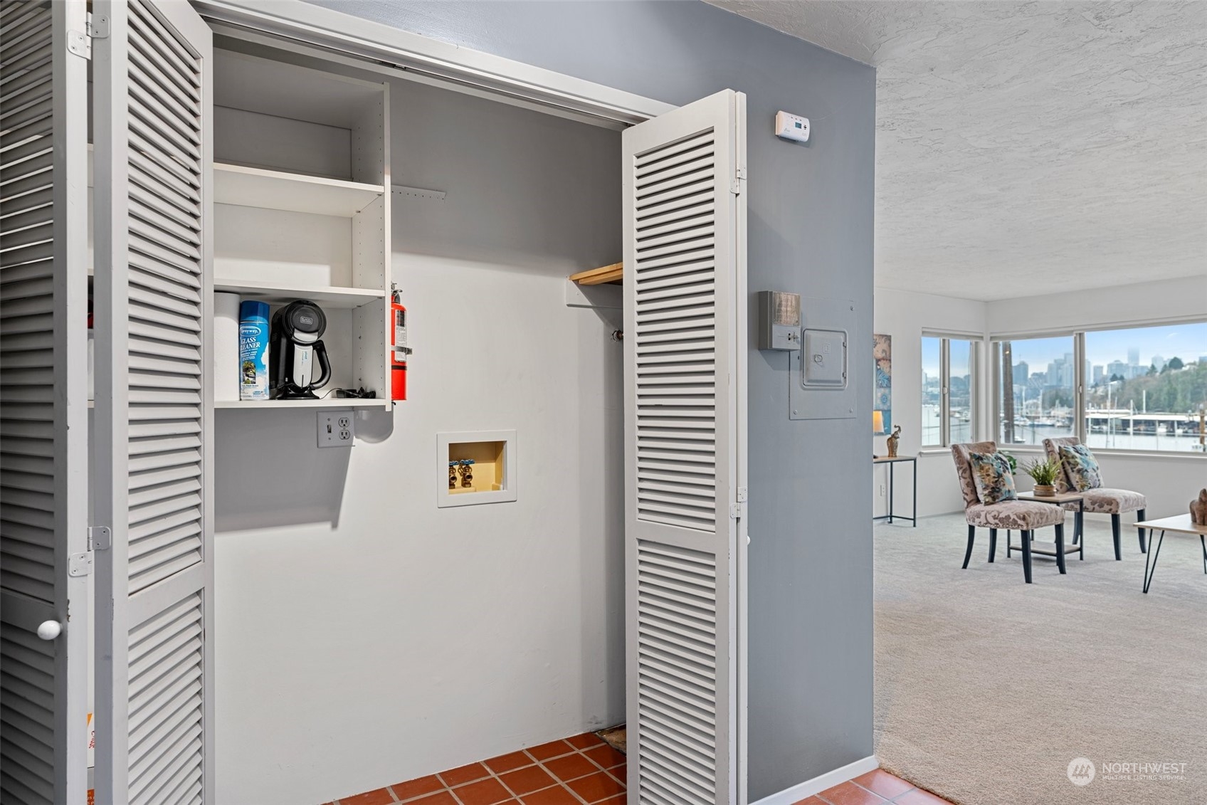 3401 Albion Place N Unit: 7