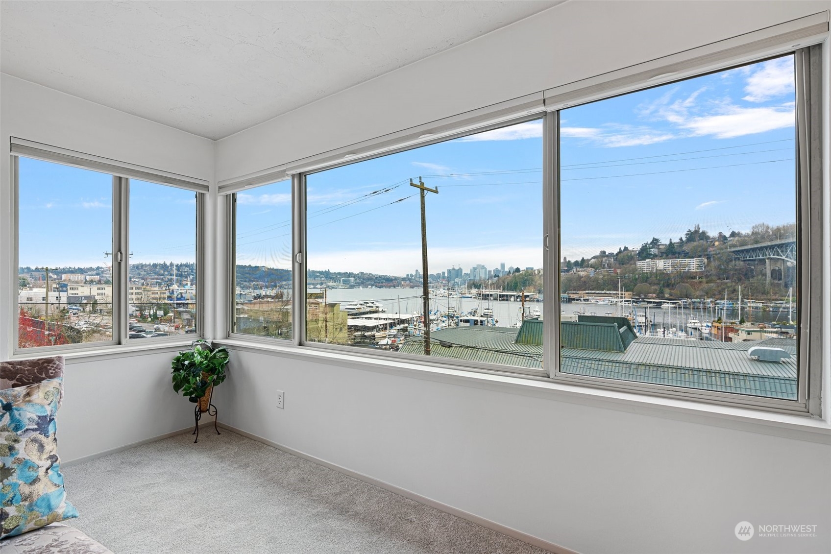 3401 Albion Place N Unit: 7