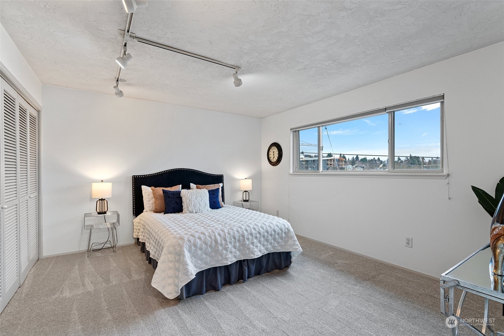 3401 Albion Place N Unit: 7