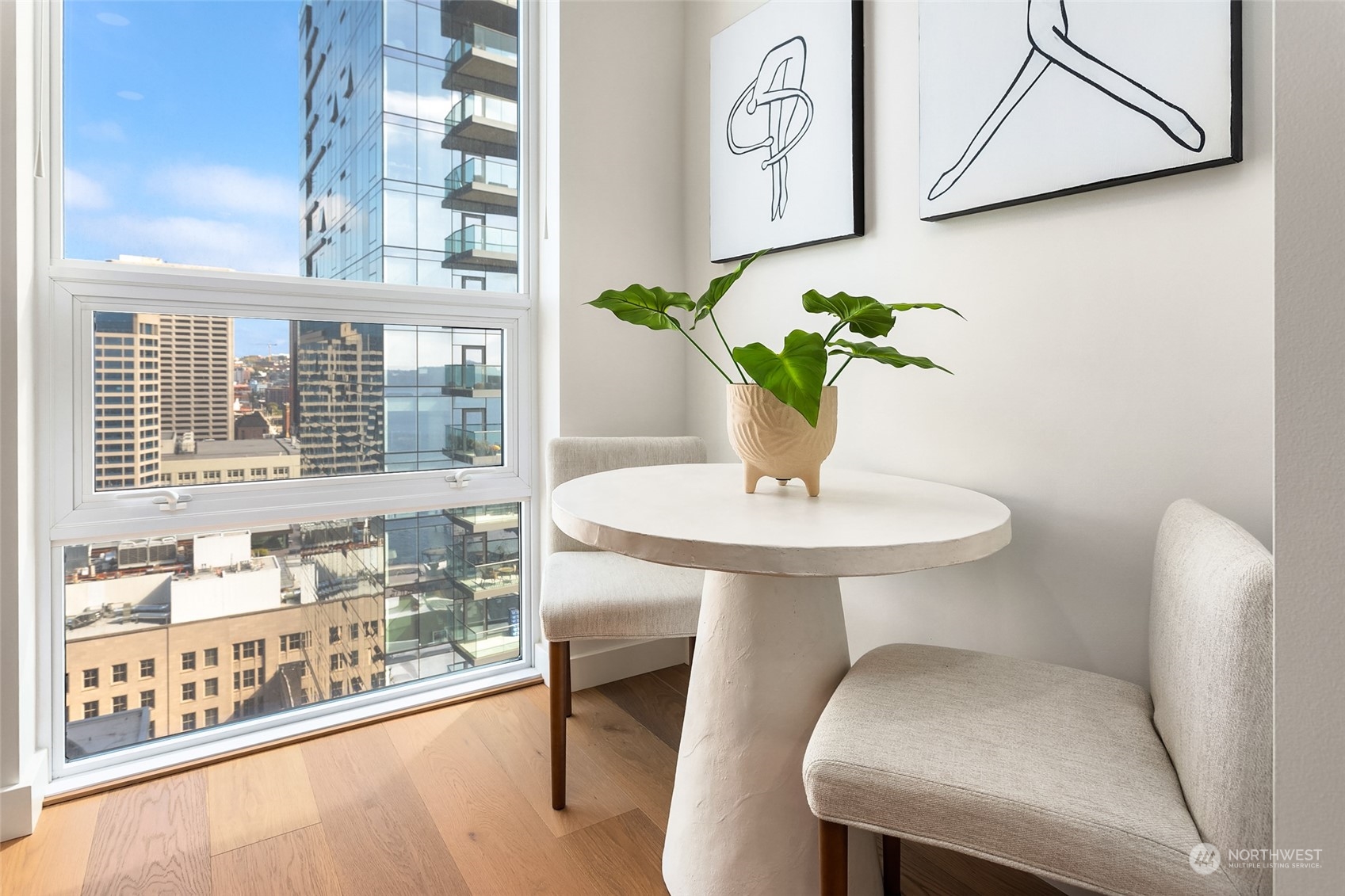 121 Stewart Street Unit: 3102