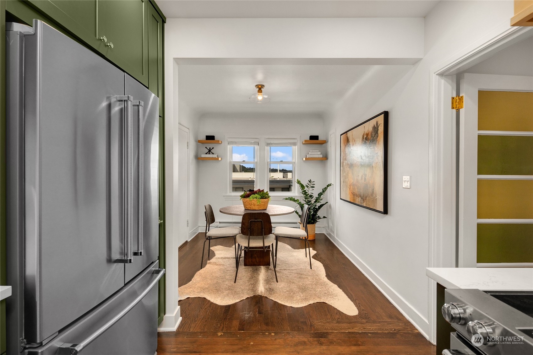 2717 Franklin Avenue E Unit: 204