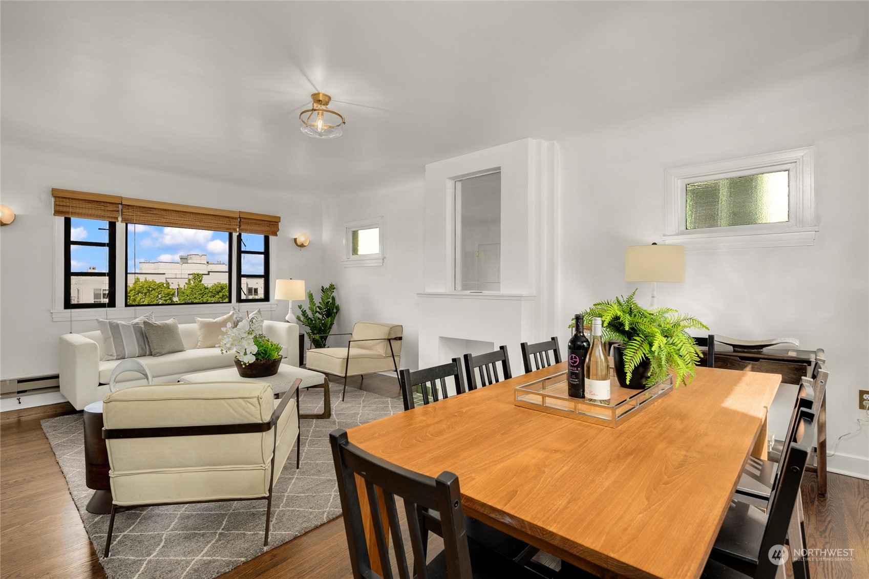 2717 Franklin Avenue E Unit: 204