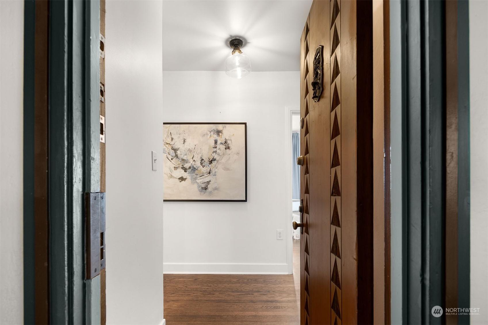 2717 Franklin Avenue E Unit: 204