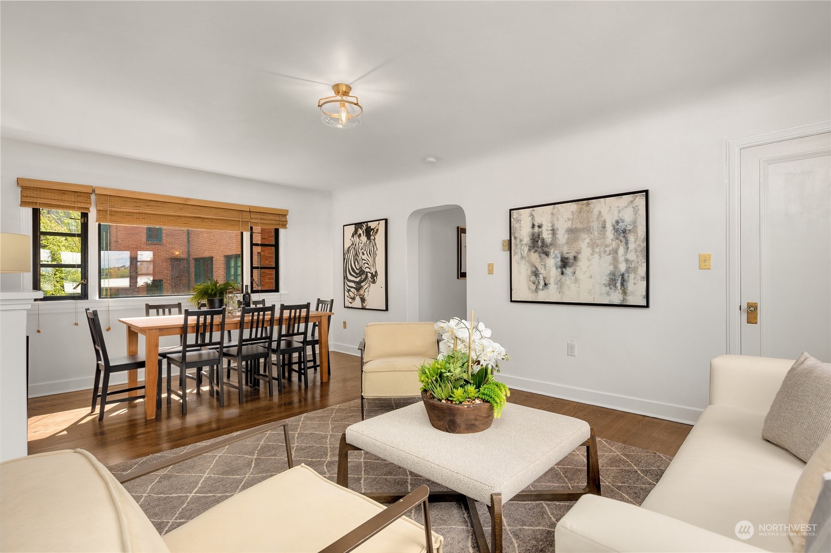 2717 Franklin Avenue E Unit: 204