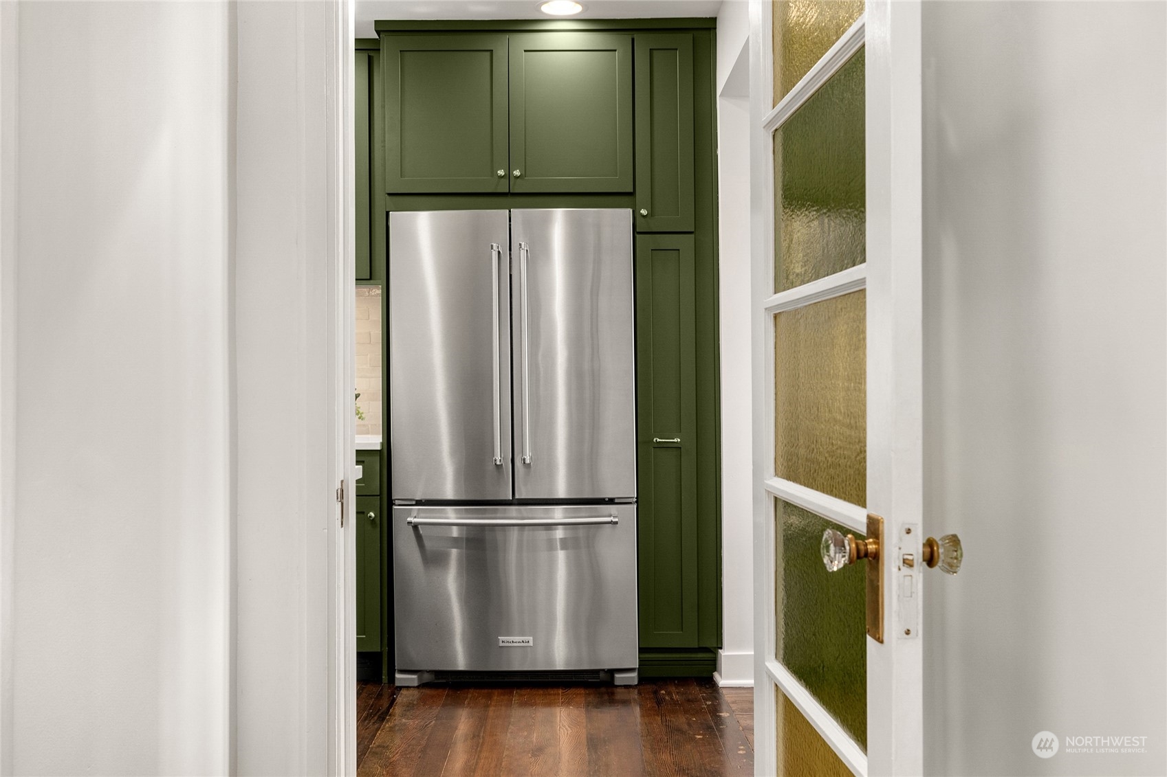 2717 Franklin Avenue E Unit: 204