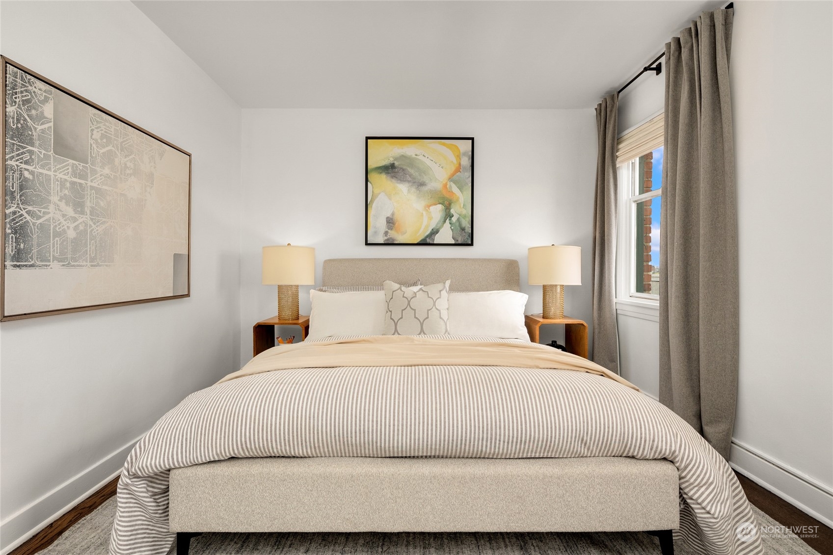 2717 Franklin Avenue E Unit: 204