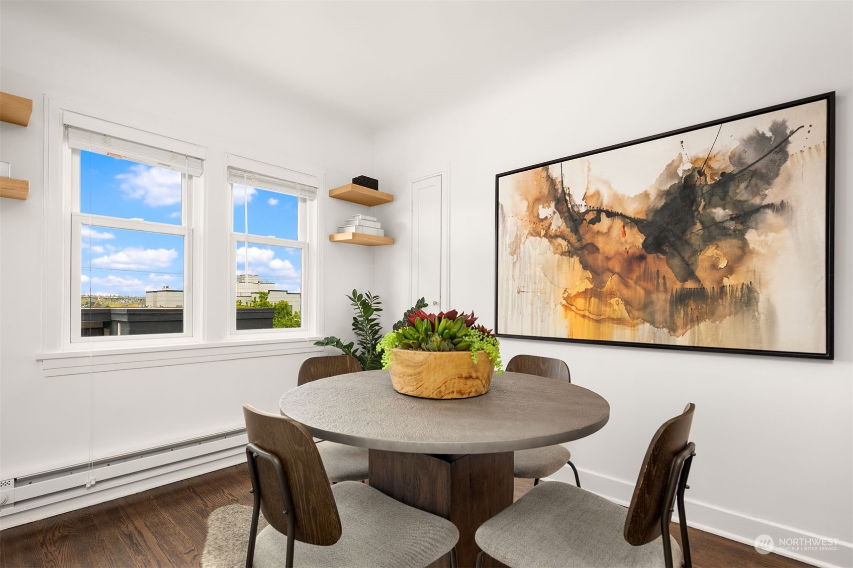 2717 Franklin Avenue E Unit: 204