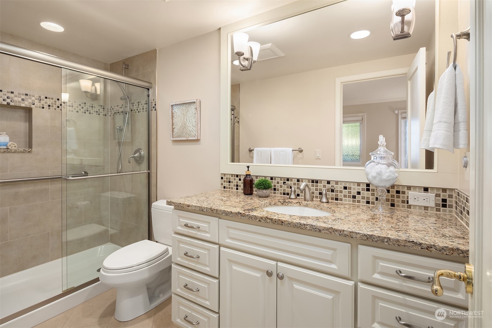 827 Lake Street S Unit: 105