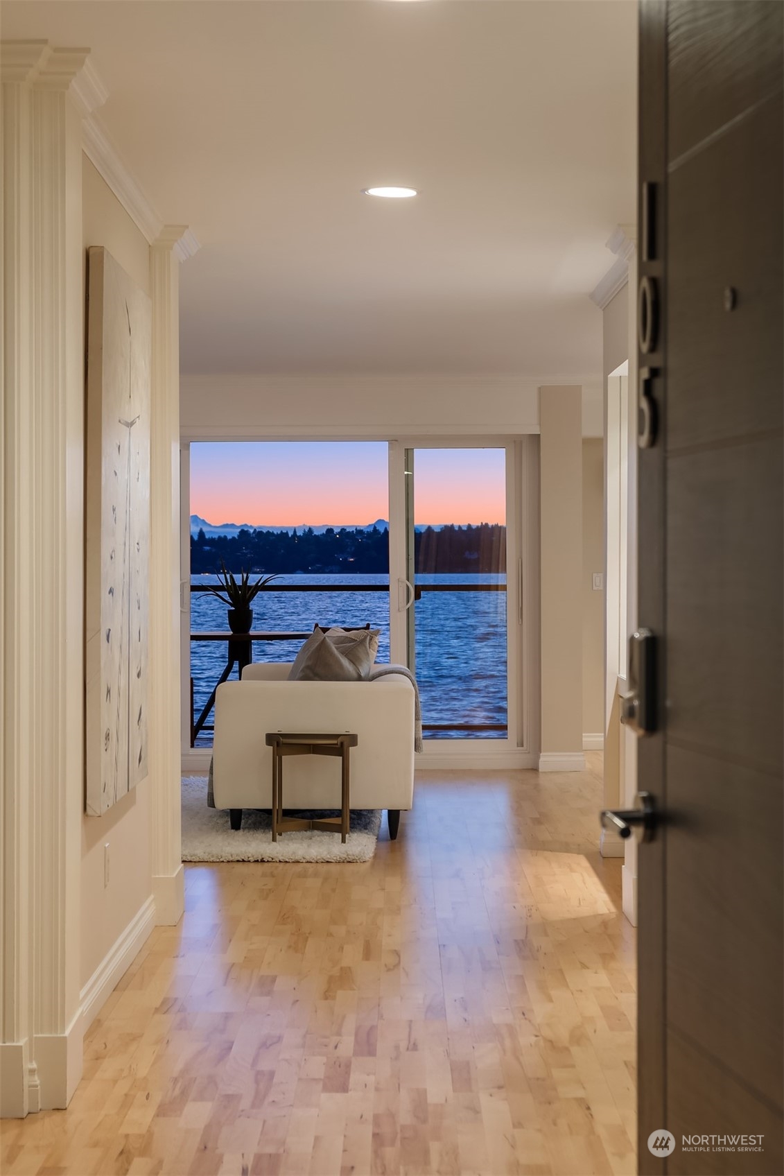 827 Lake Street S Unit: 105