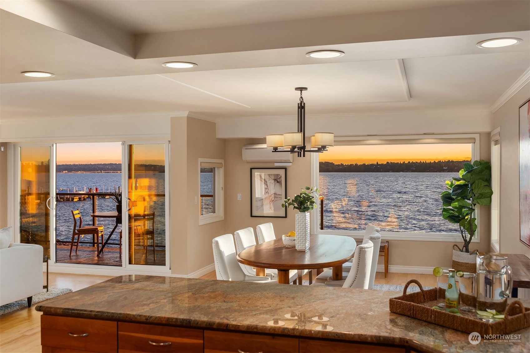 827 Lake Street S Unit: 105