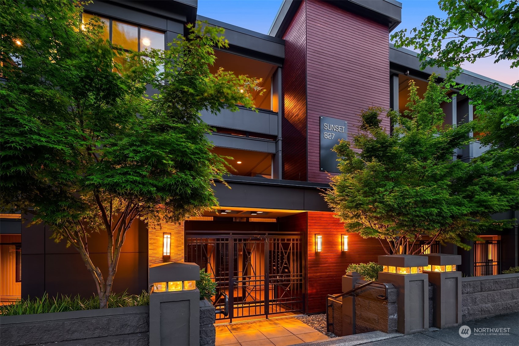 827 Lake Street S Unit: 105