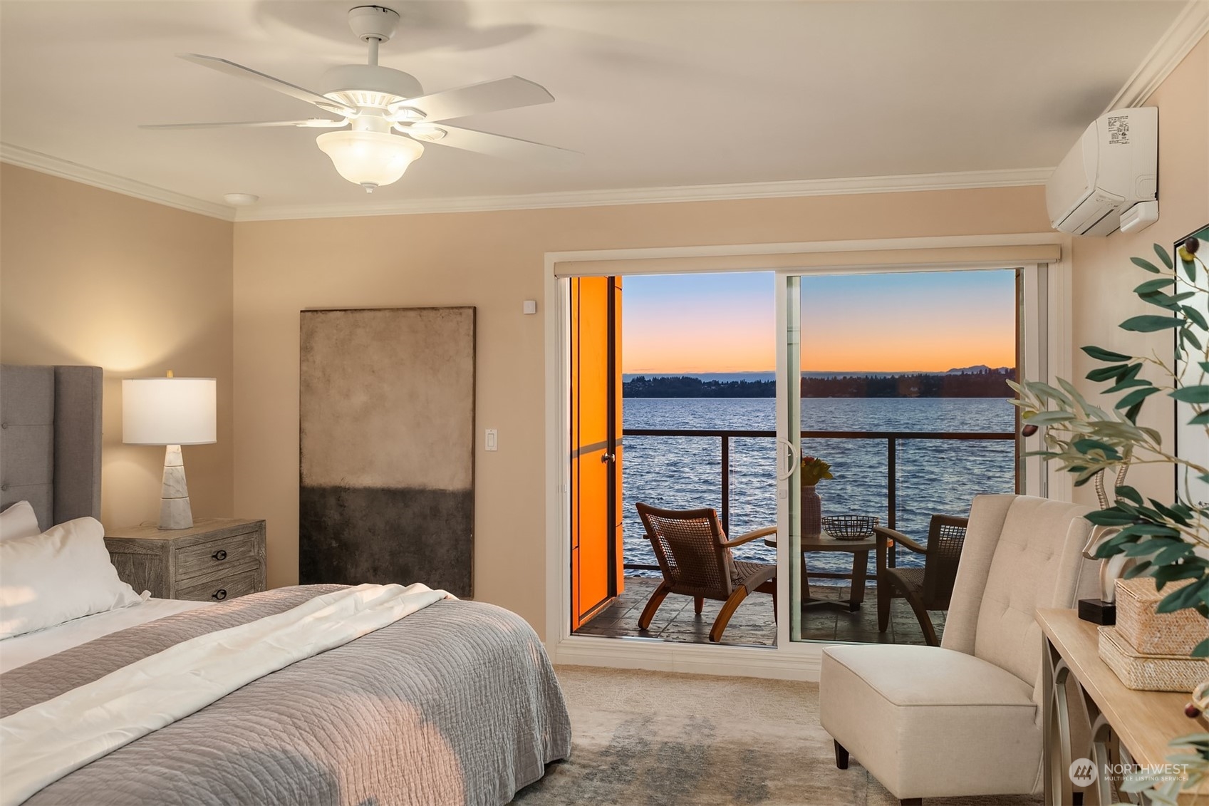 827 Lake Street S Unit: 105