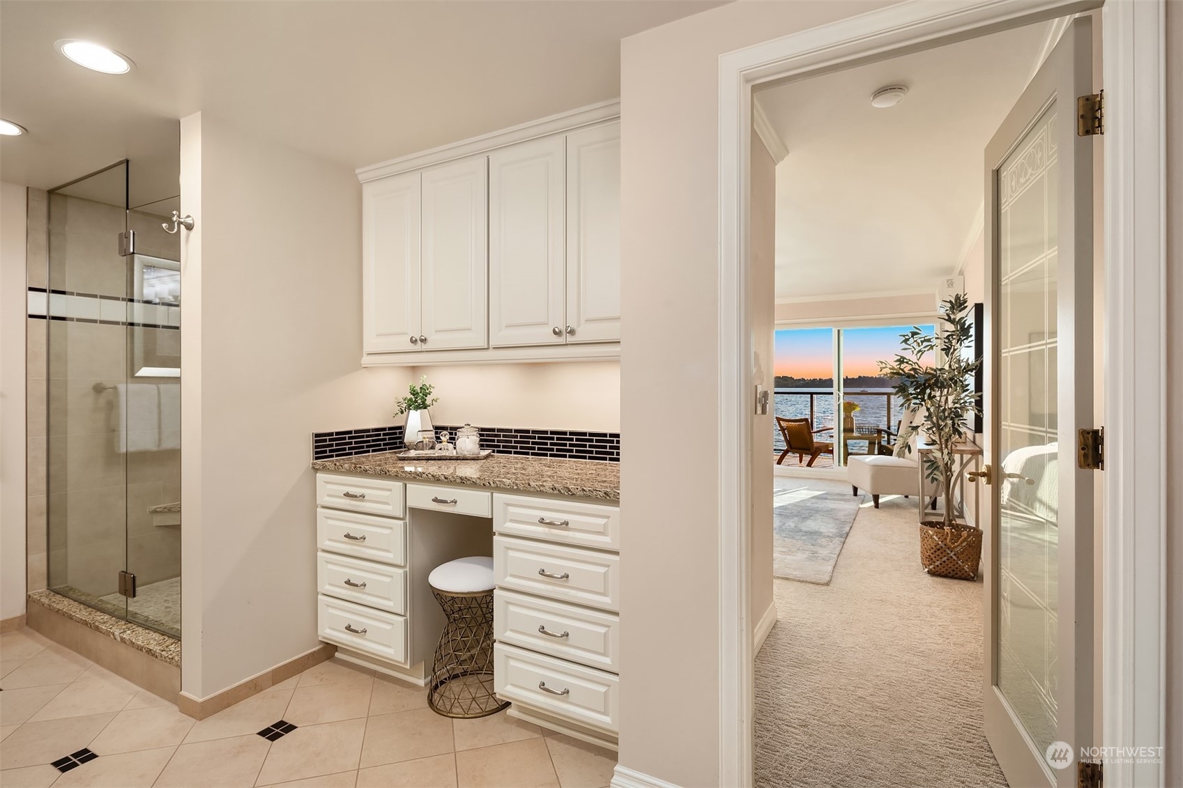 827 Lake Street S Unit: 105