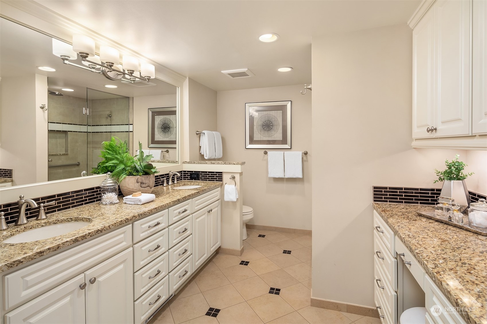 827 Lake Street S Unit: 105