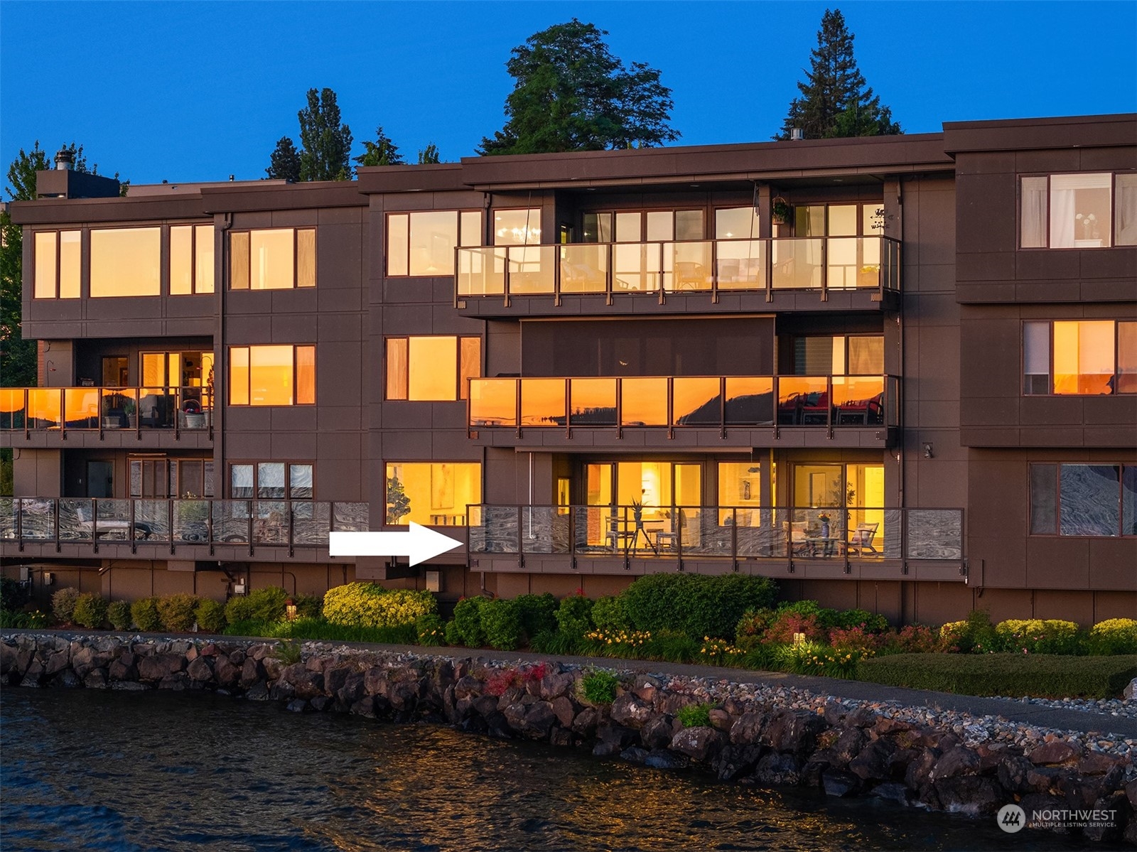 827 Lake Street S Unit: 105