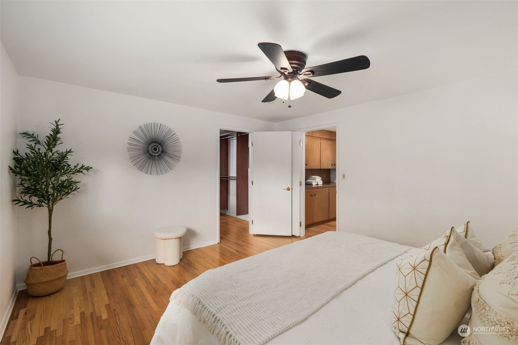 2860 Roosevelt Avenue