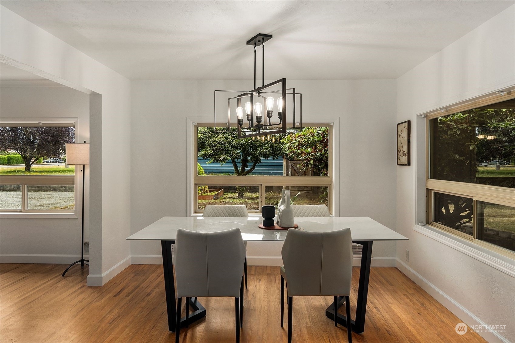 2860 Roosevelt Avenue