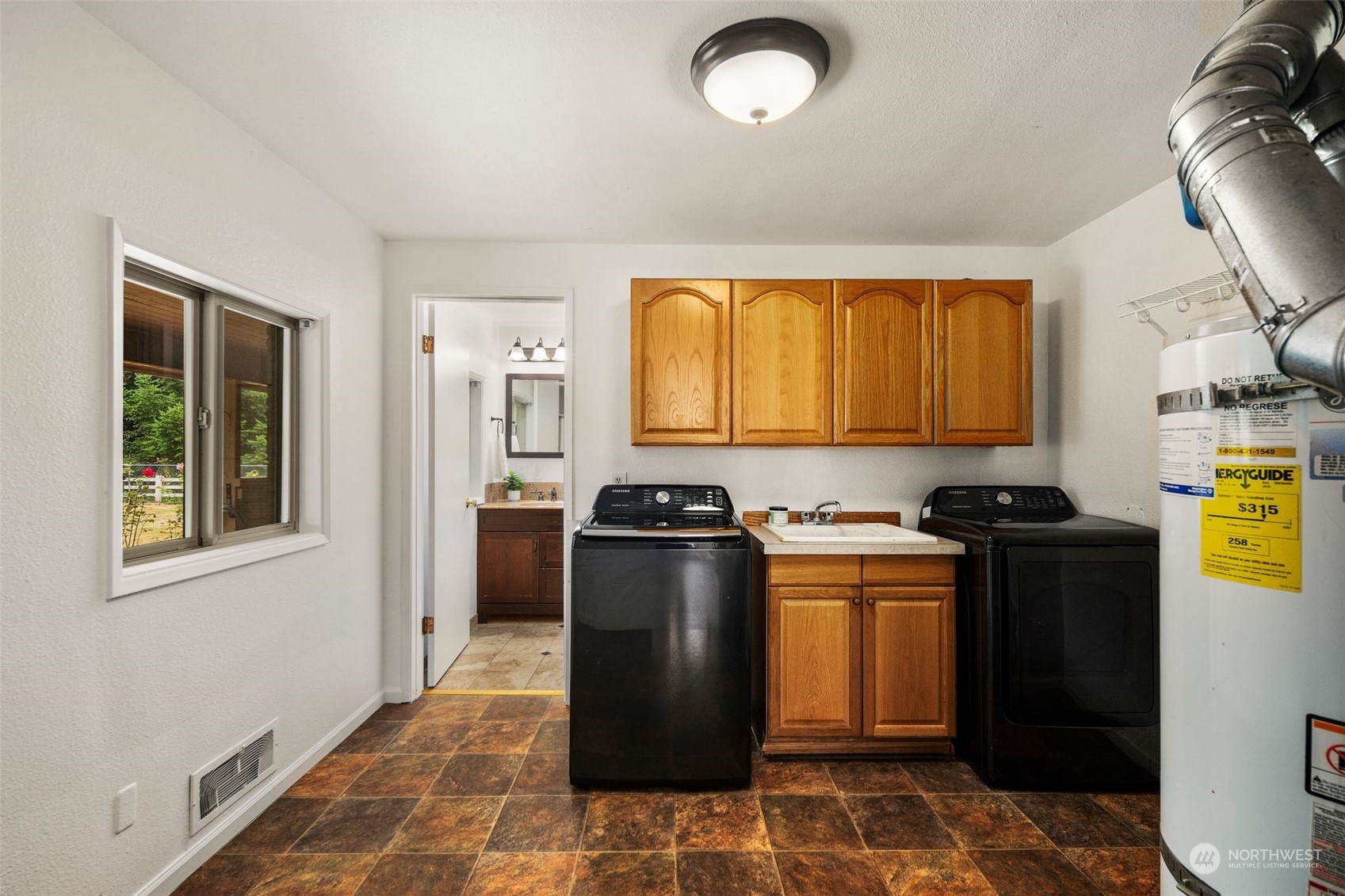 2860 Roosevelt Avenue