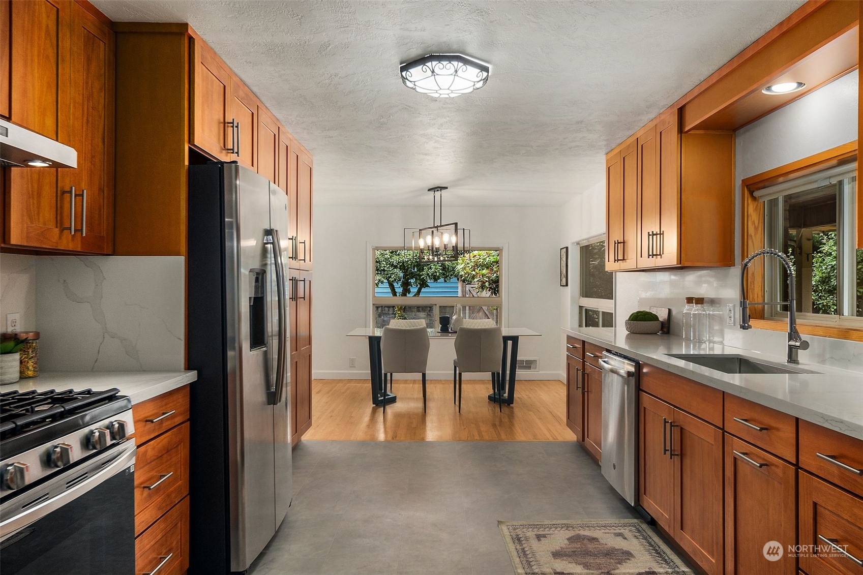 2860 Roosevelt Avenue