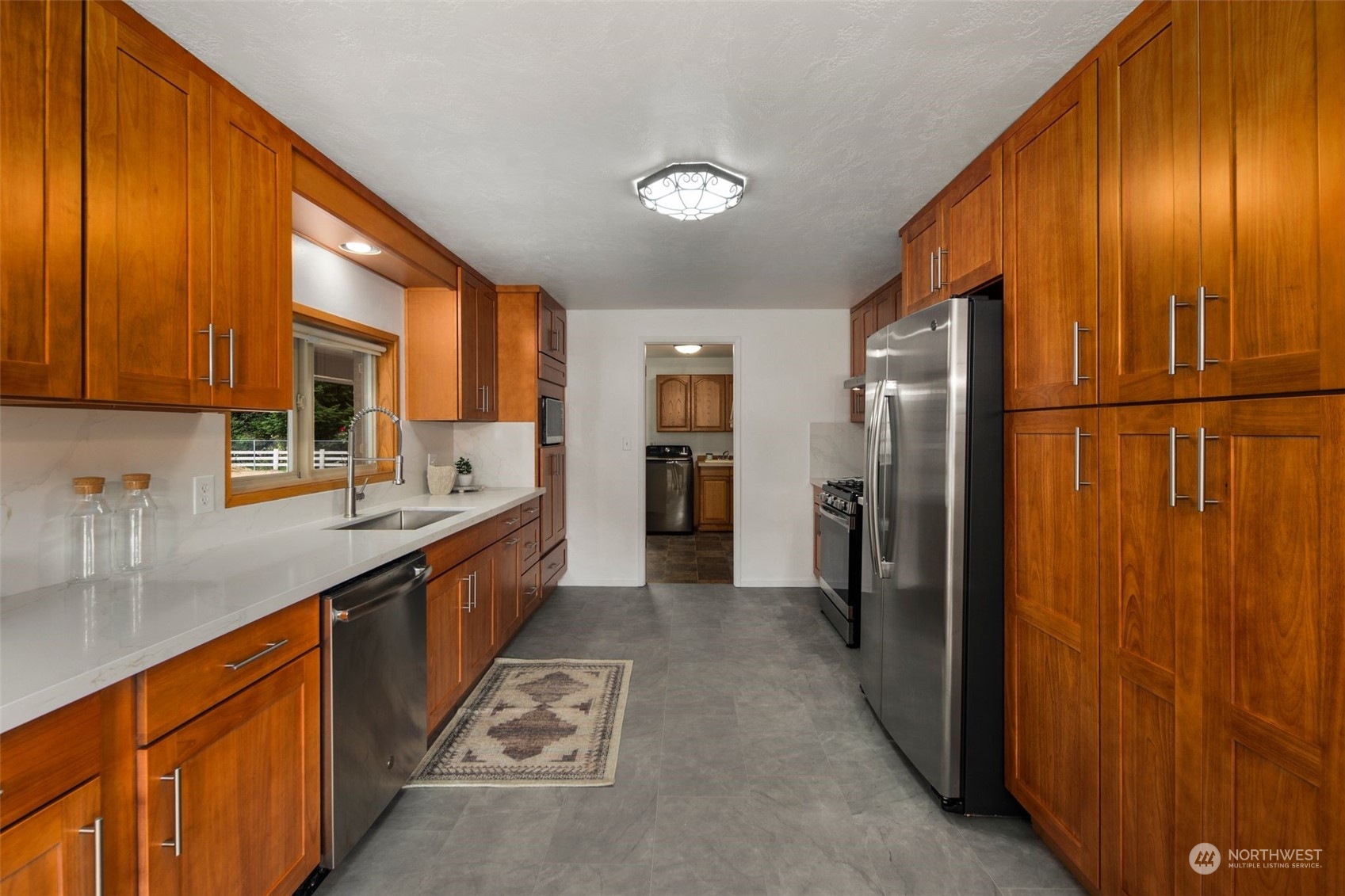 2860 Roosevelt Avenue