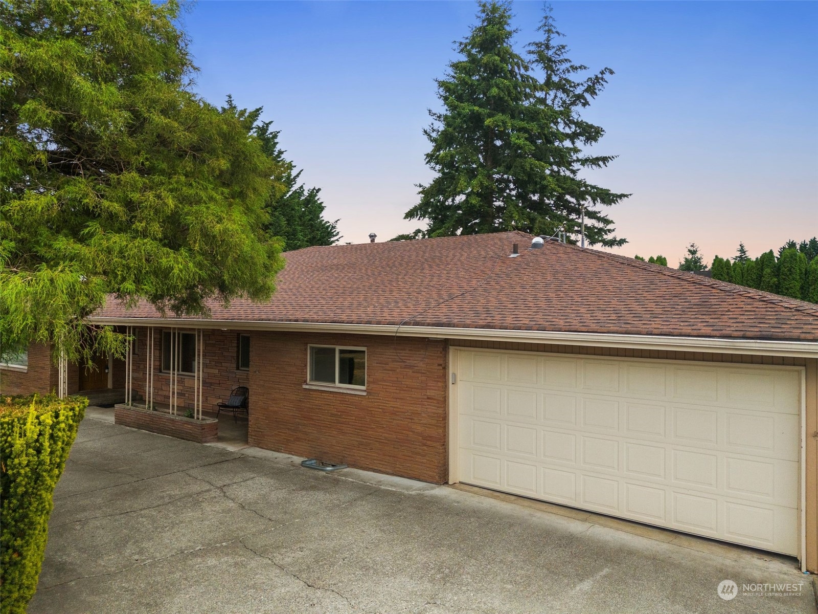 2860 Roosevelt Avenue