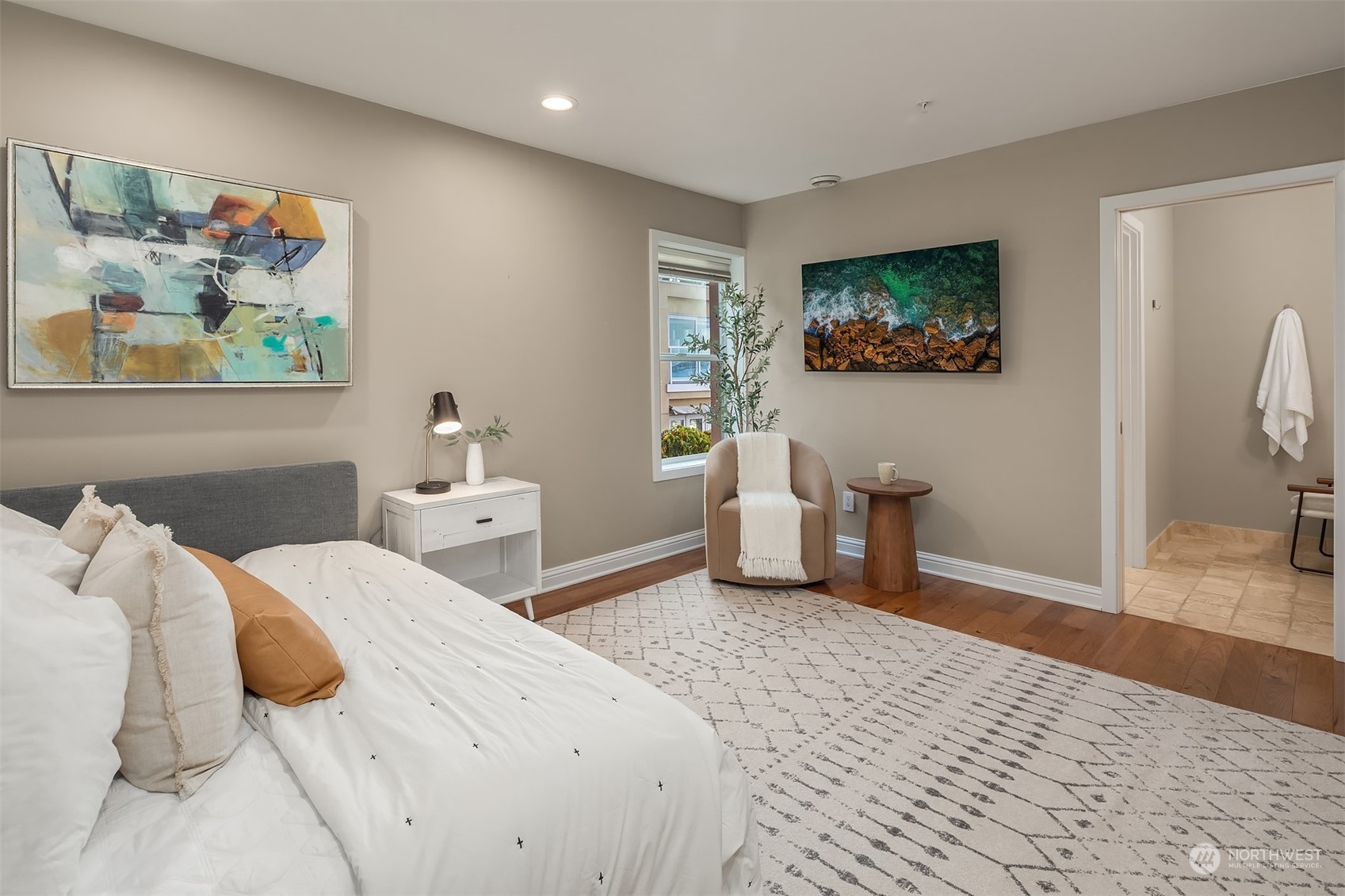 4511 Lake Washington Boulevard NE Unit: 2