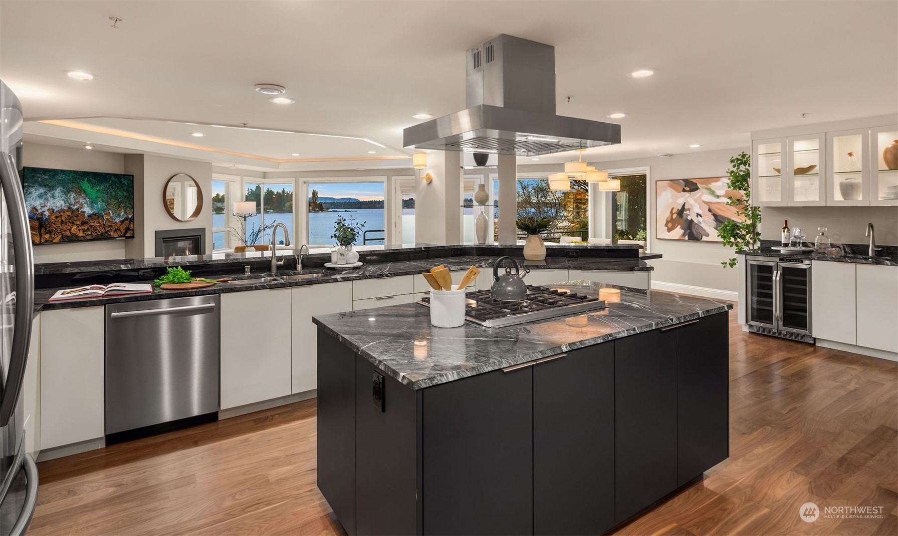 4511 Lake Washington Boulevard NE Unit: 2