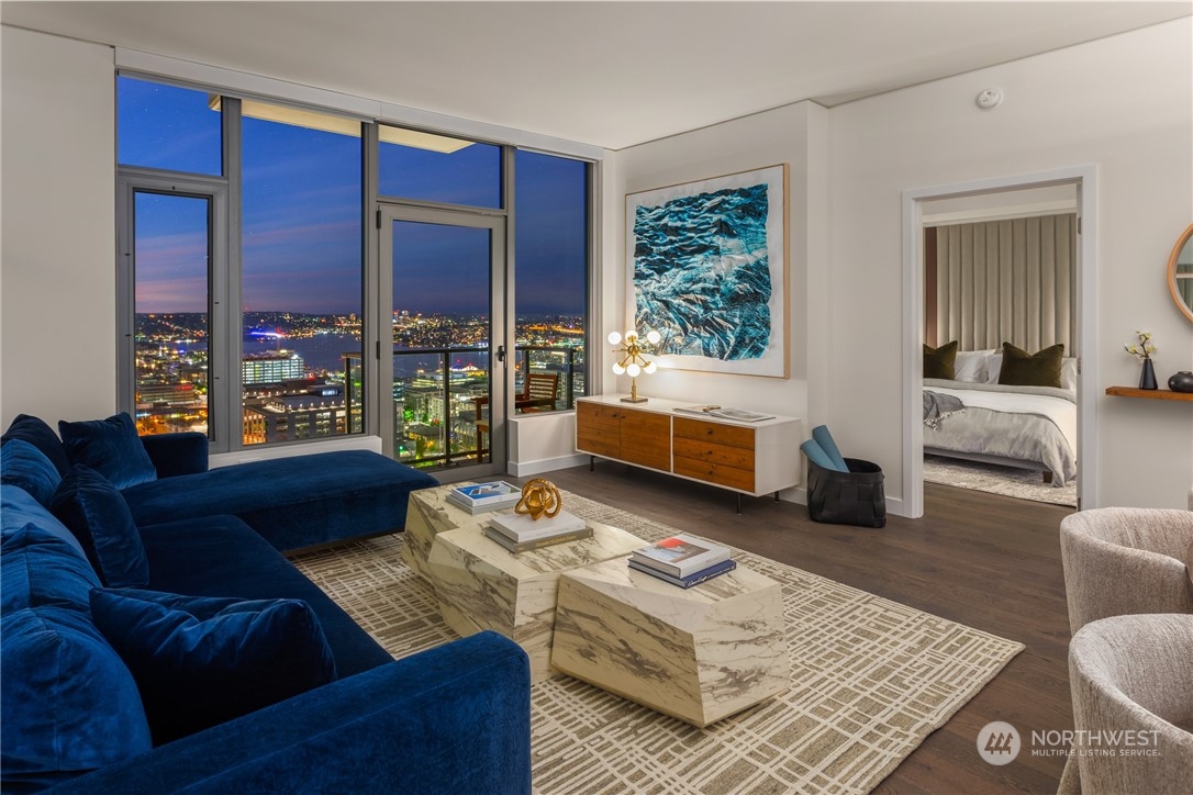2510 6th Avenue Unit: 2710