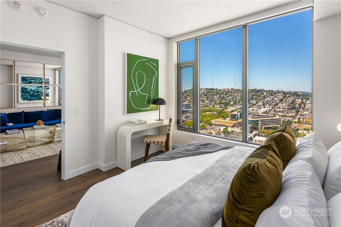 2510 6th Avenue Unit: 2710
