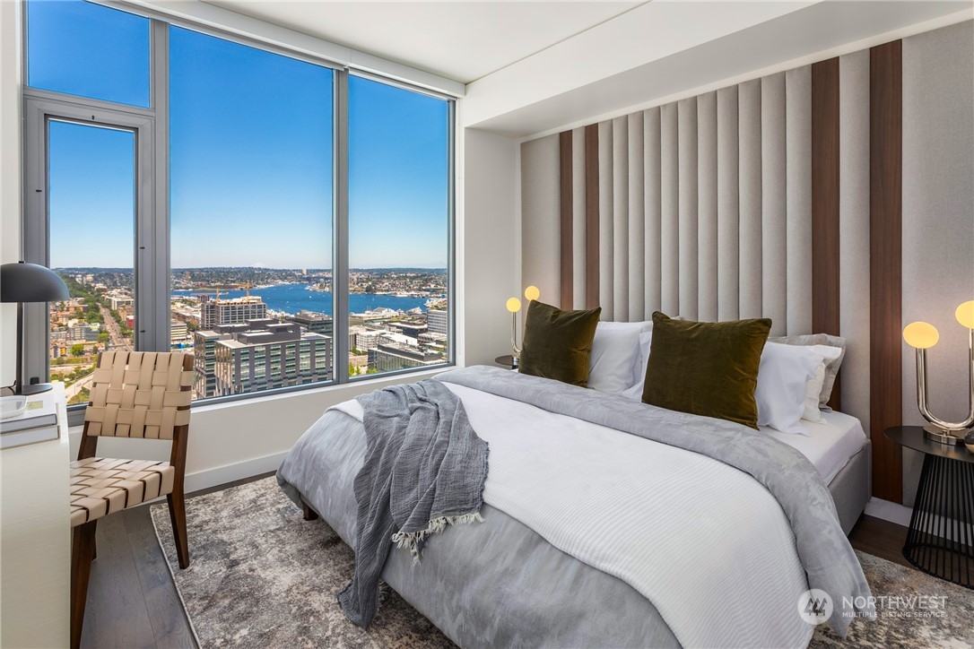 2510 6th Avenue Unit: 2710