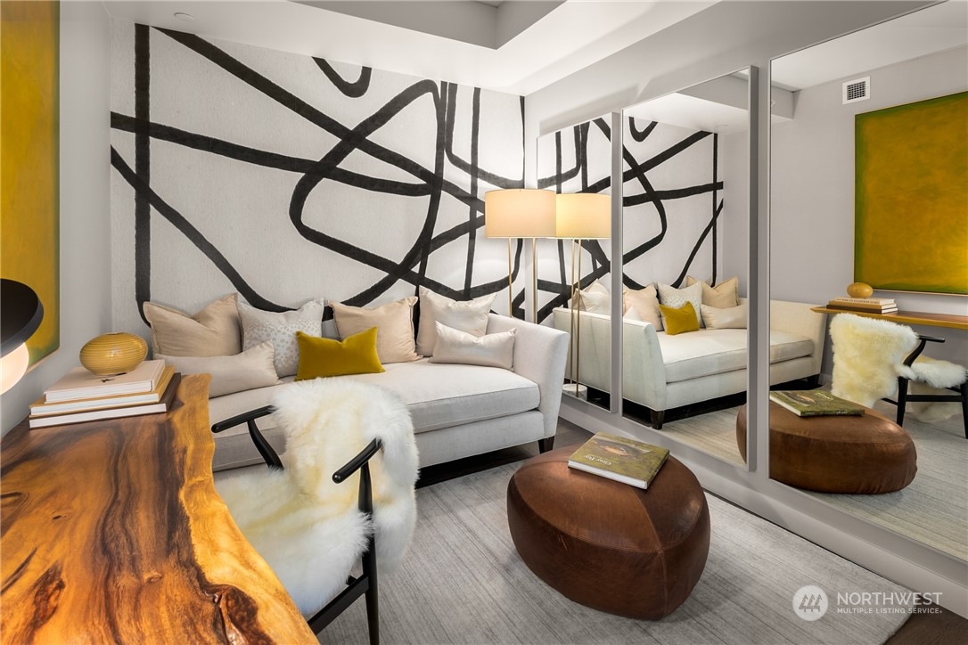 2510 6th Avenue Unit: 2710
