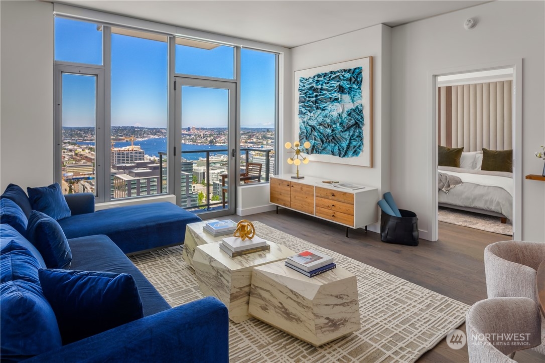 2510 6th Avenue Unit: 2710
