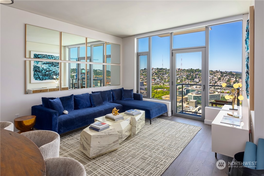 2510 6th Avenue Unit: 2710
