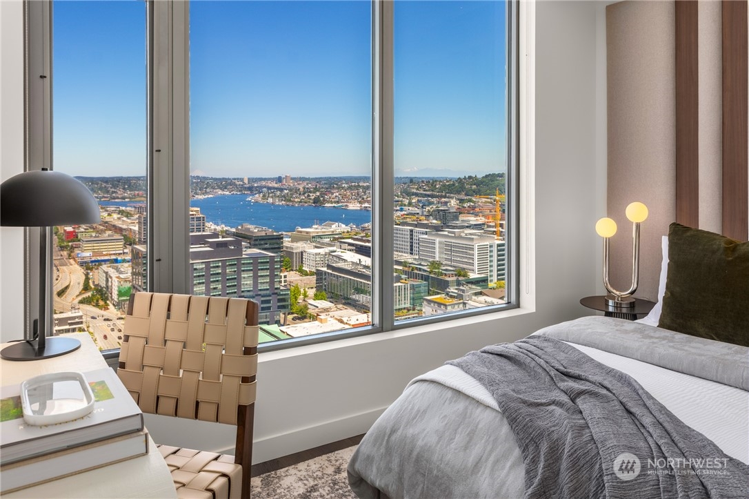 2510 6th Avenue Unit: 2710