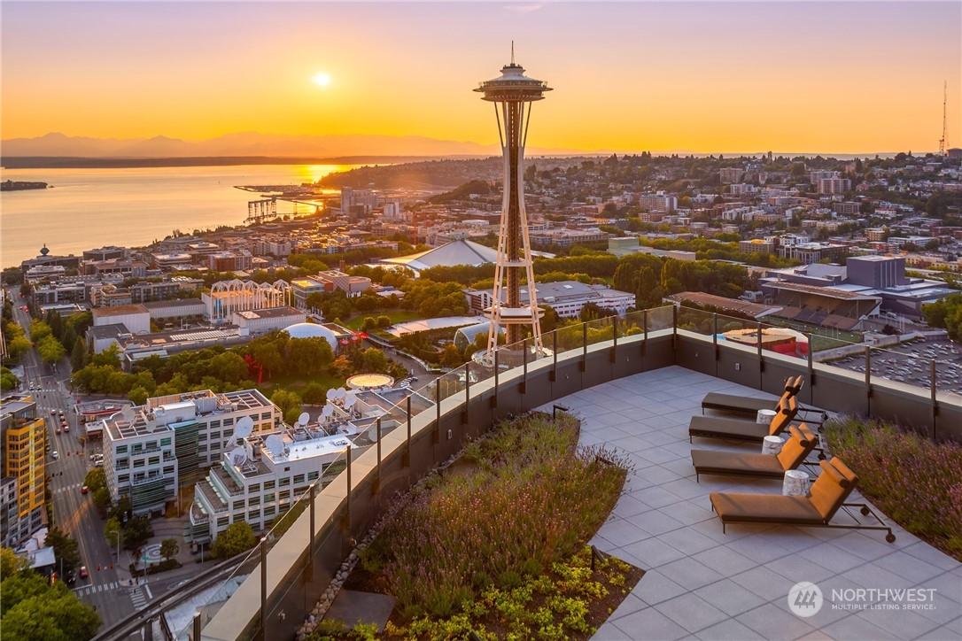 2510 6th Avenue Unit: 2710