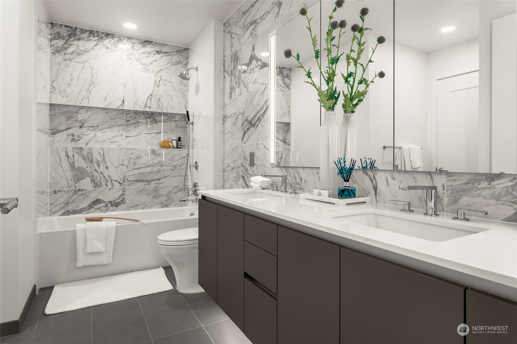 2510 6th Avenue Unit: 2710