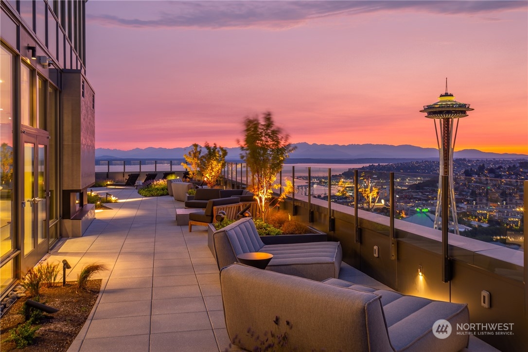 2510 6th Avenue Unit: 2710