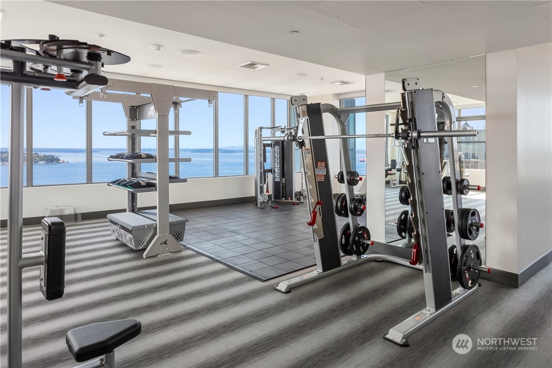 2510 6th Avenue Unit: 2710