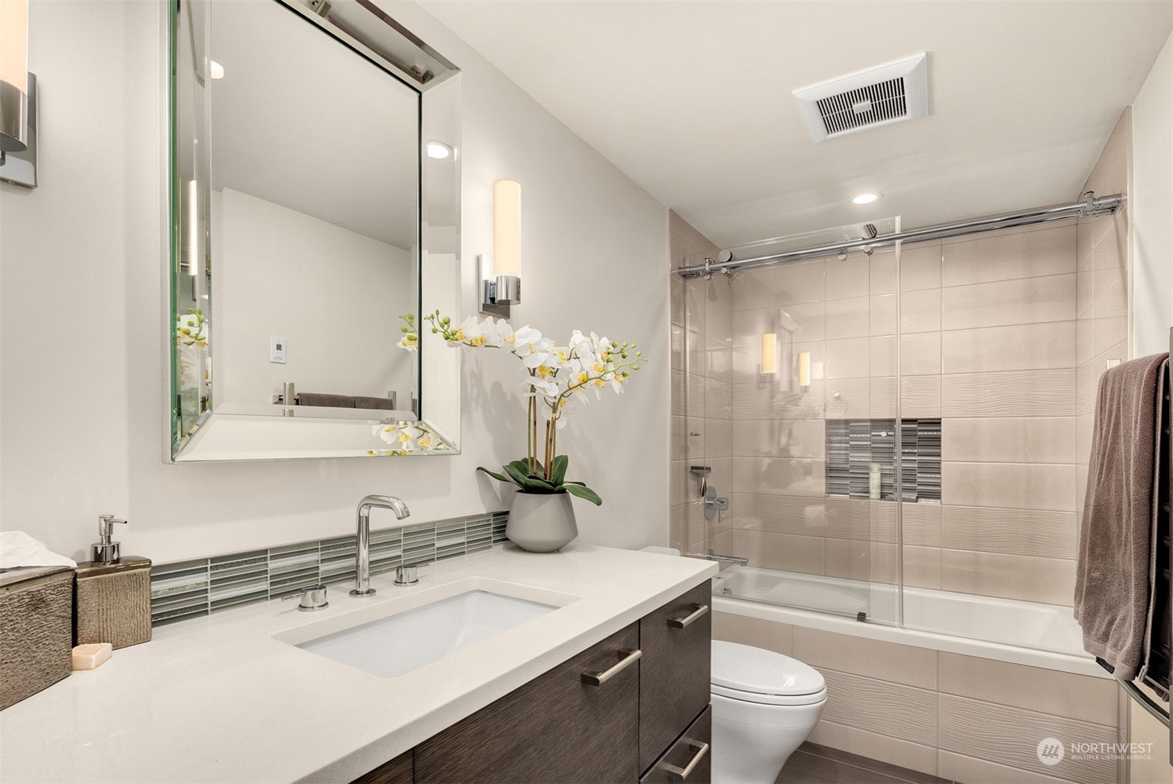 827 Lake Street S Unit: 205