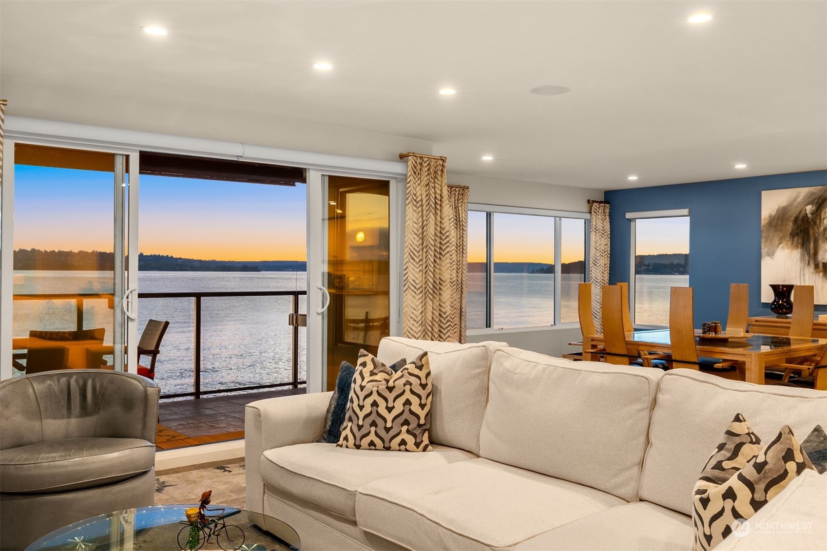 827 Lake Street S Unit: 205