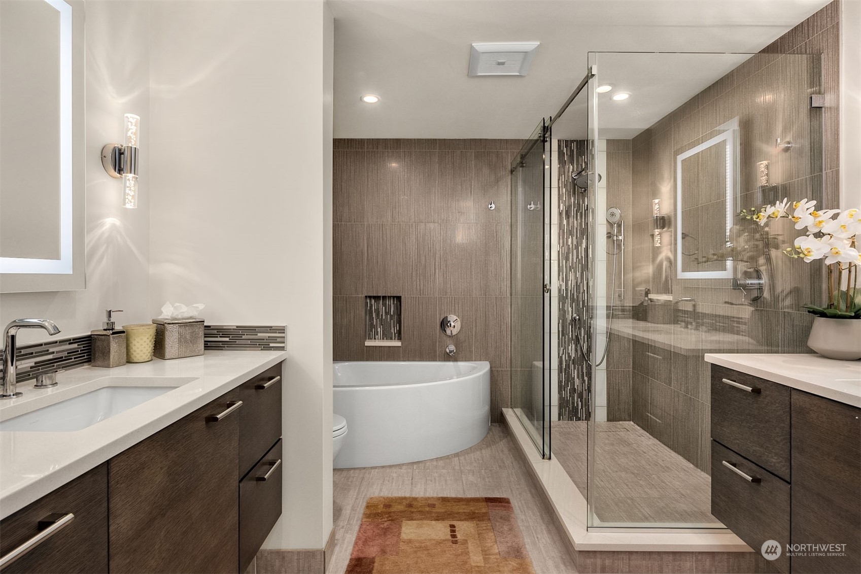 827 Lake Street S Unit: 205