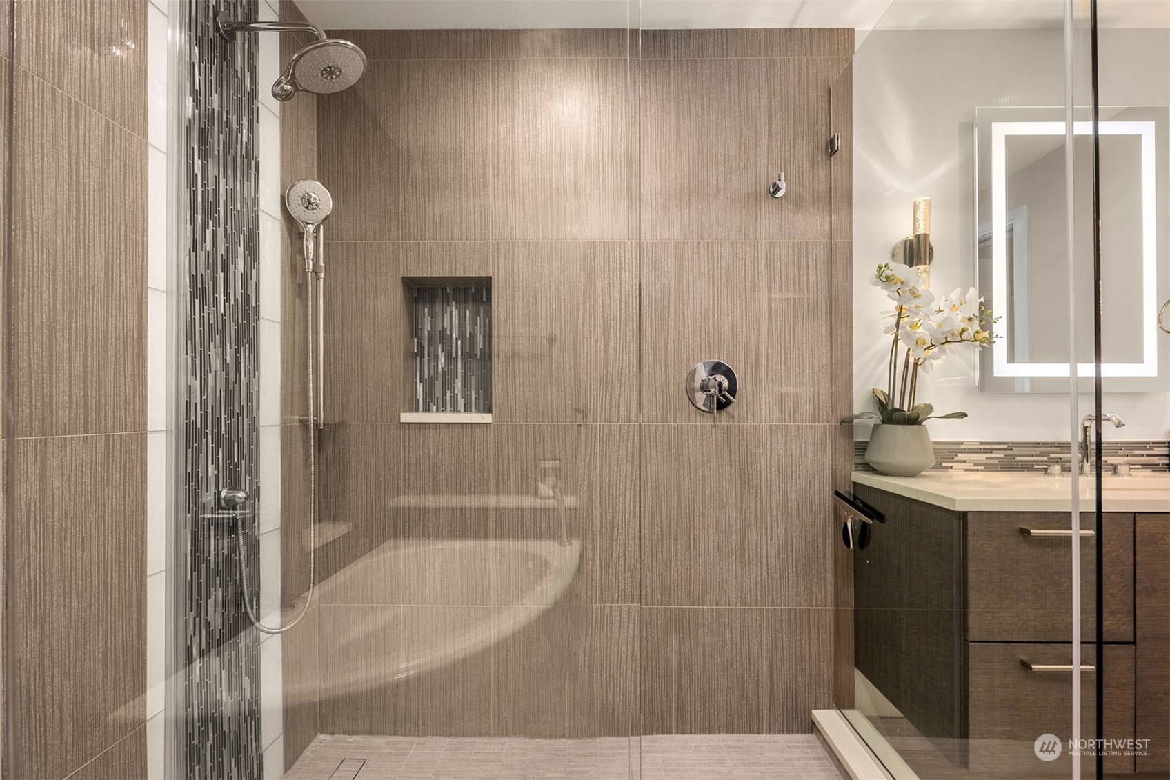 827 Lake Street S Unit: 205