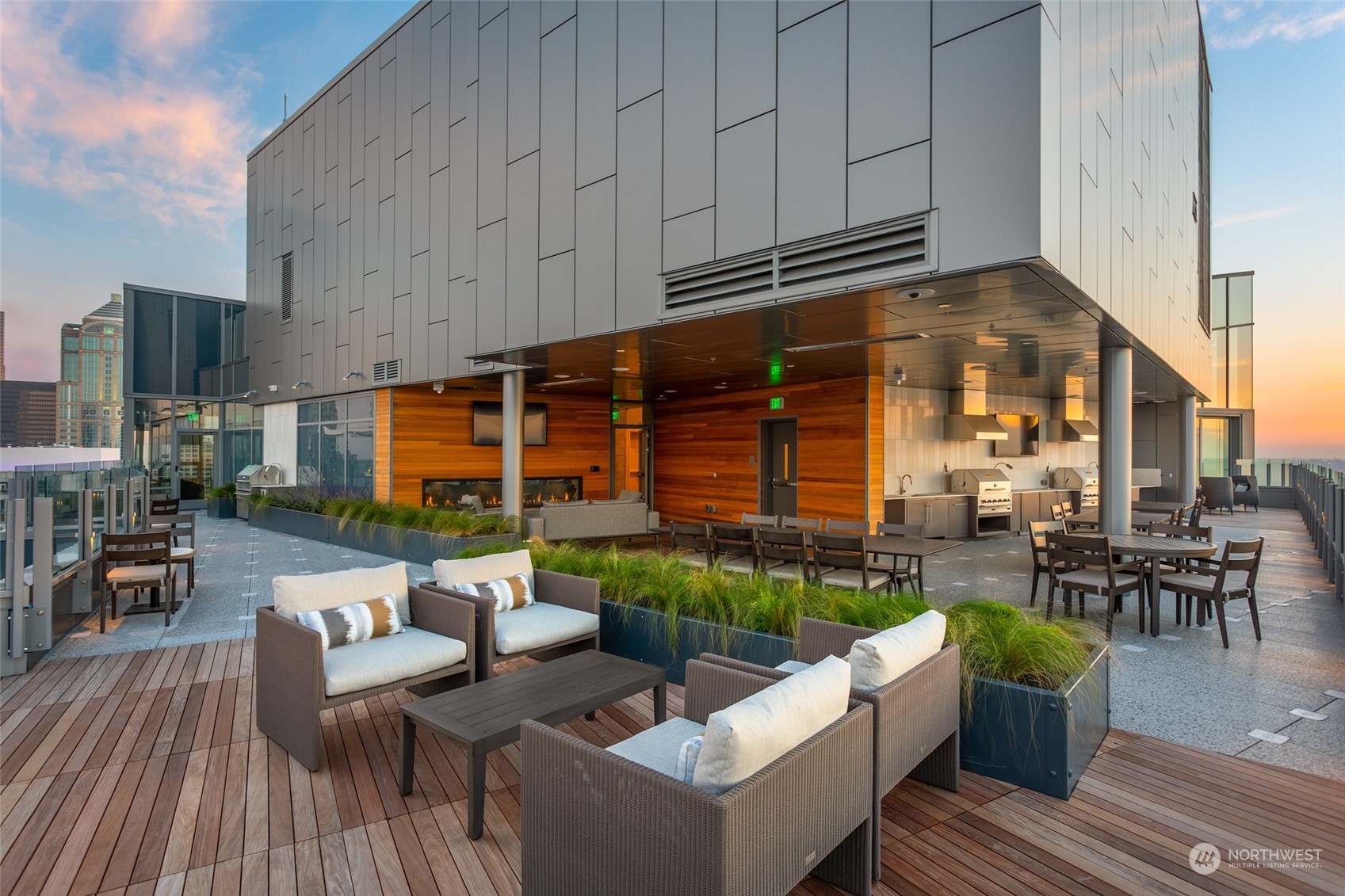 121 Stewart St Unit: 3108